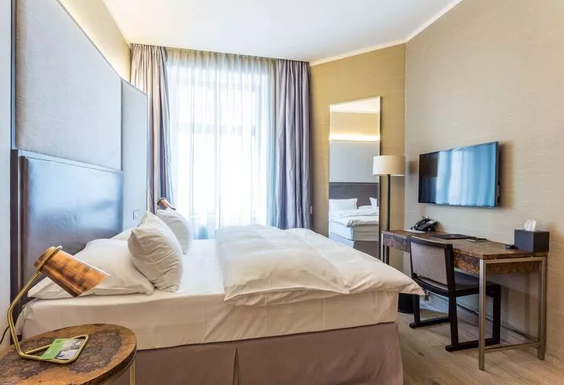 Fotos del hotel The Emblem:  12