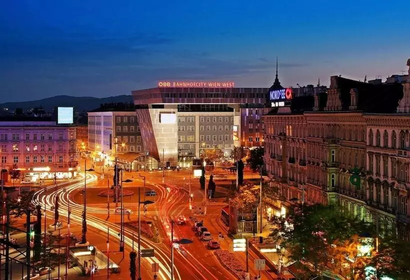 Fotos del hotel Corvinus:  8