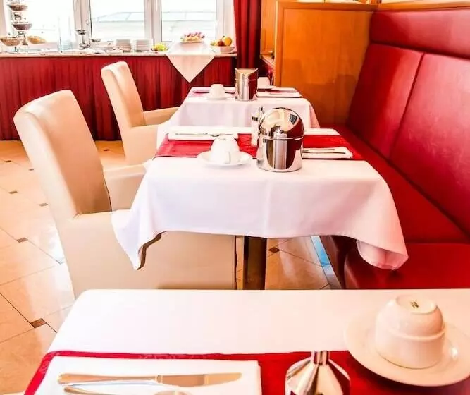 Fotos del hotel Corvinus:  10