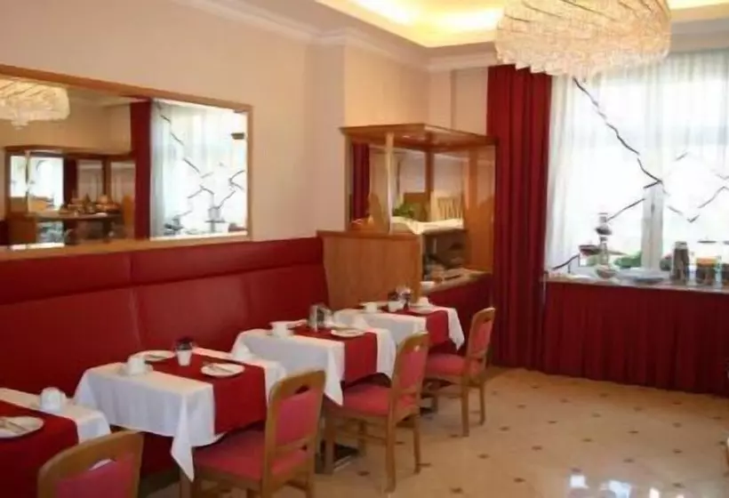 Fotos del hotel Corvinus:  5