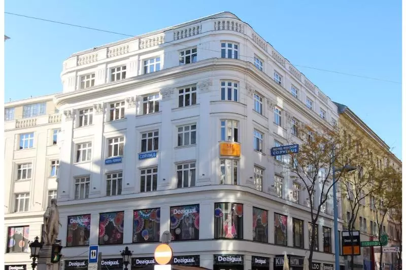 Fotos del hotel Corvinus:  19