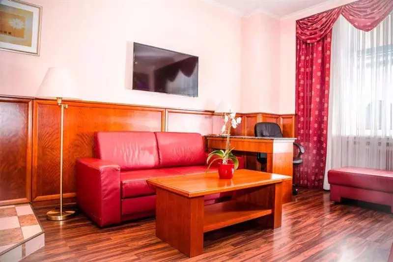 Fotos del hotel Corvinus:  2