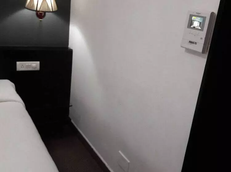 Fotos del hotel Esthell:  13