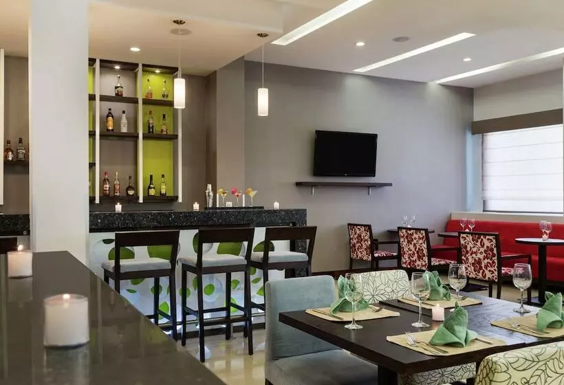 Fotos del hotel Hilton Garden Inn Queretaro:  6