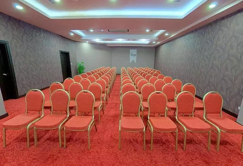 Fotos del hotel Mom:  7