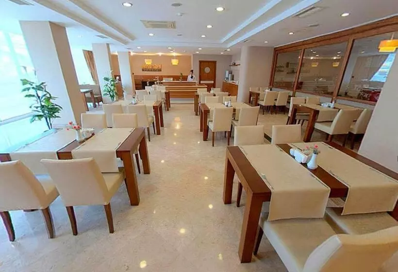 Fotos del hotel Mom:  16