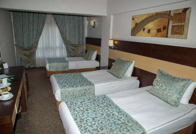 Fotos del hotel Mom:  22