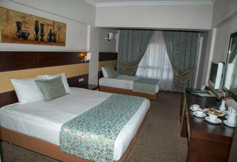 Fotos del hotel Mom:  24