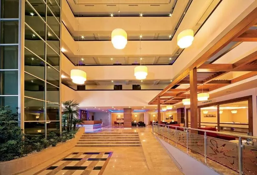 Fotos del hotel Mom:  11