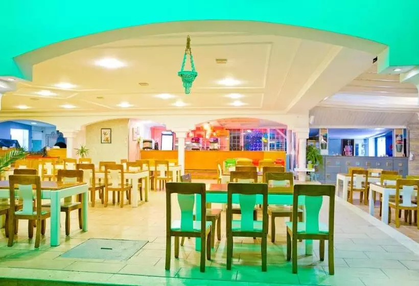 Fotos del hotel Phoenicia Holiday Resort:  4