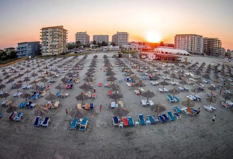 Fotos del hotel Phoenicia Holiday Resort:  6