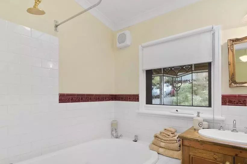 Fotos del hotel Adeline Bed And Breakfast:  11