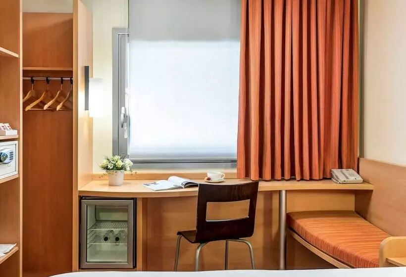 Fotos del hotel Ibis Izmir Alsancak:  17