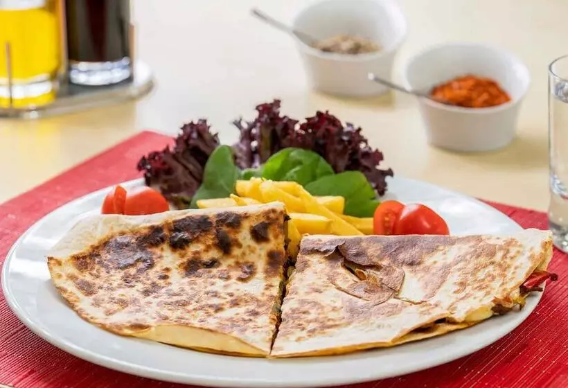 Fotos del hotel Ibis Izmir Alsancak:  10