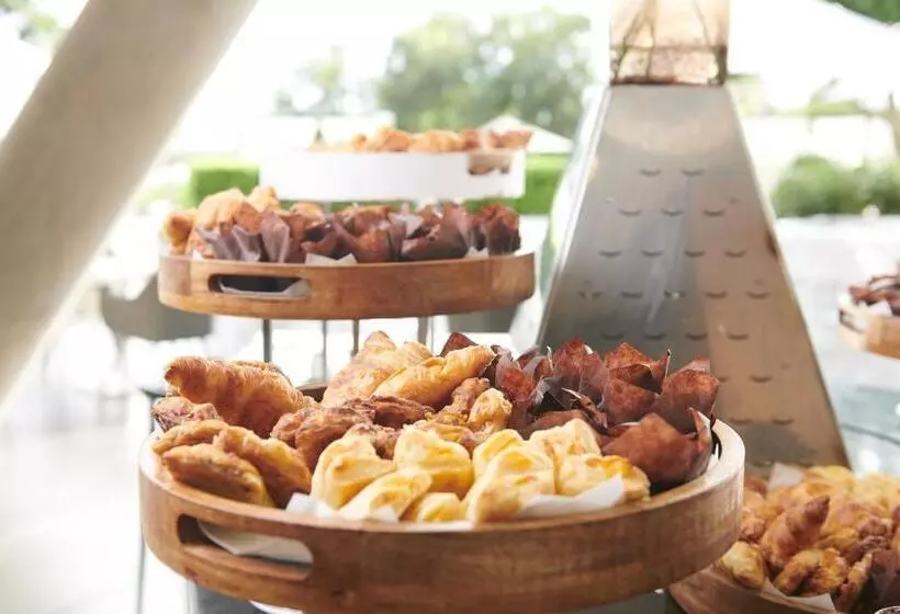 Fotos del hotel The Capital Empire:  12