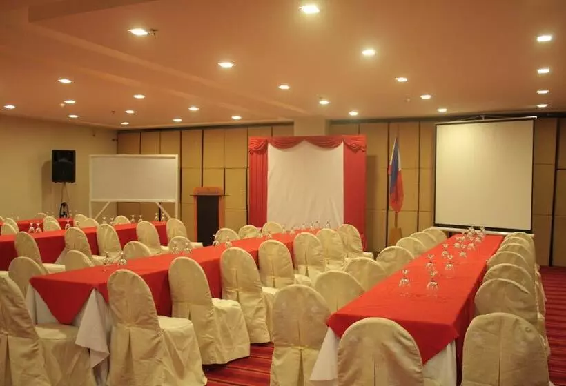 Fotos del hotel The Pinnacle  And Suites:  8