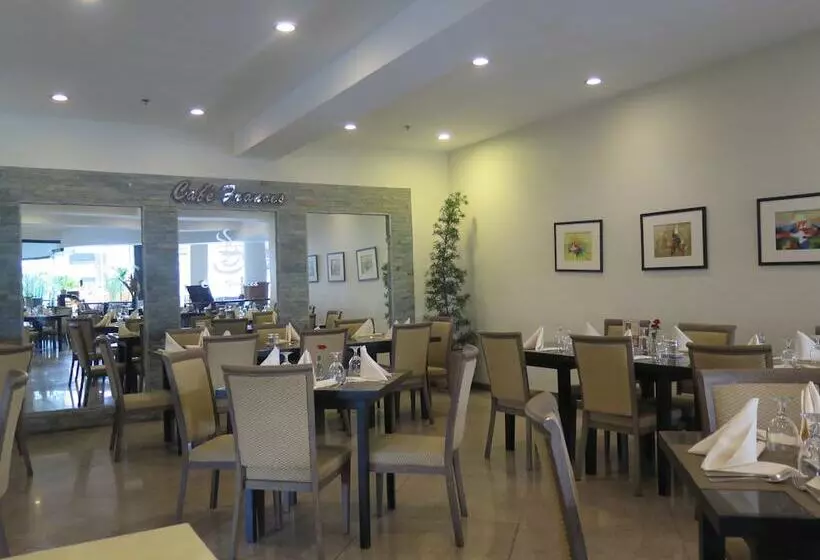 Fotos del hotel The Pinnacle  And Suites:  6