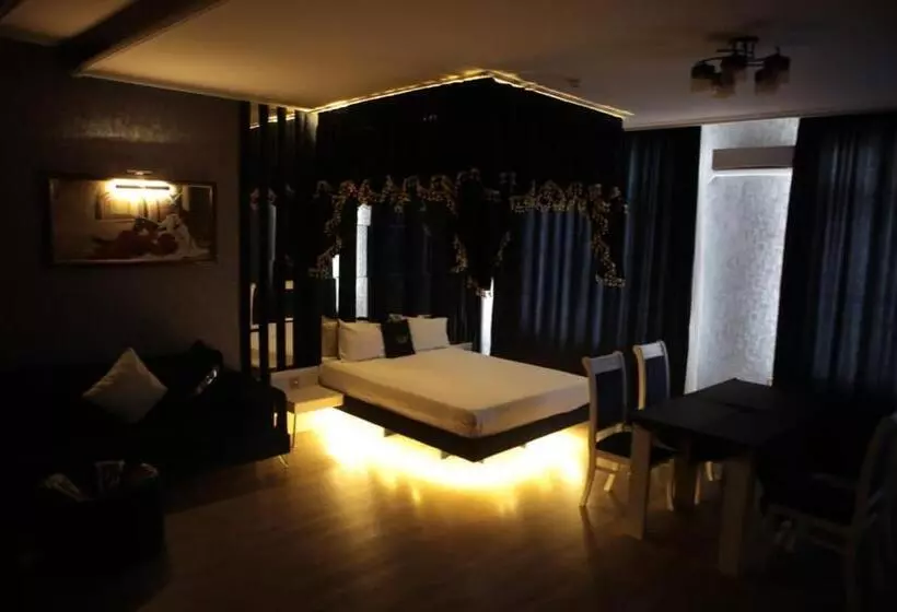 Fotos del hotel Titanik:  16