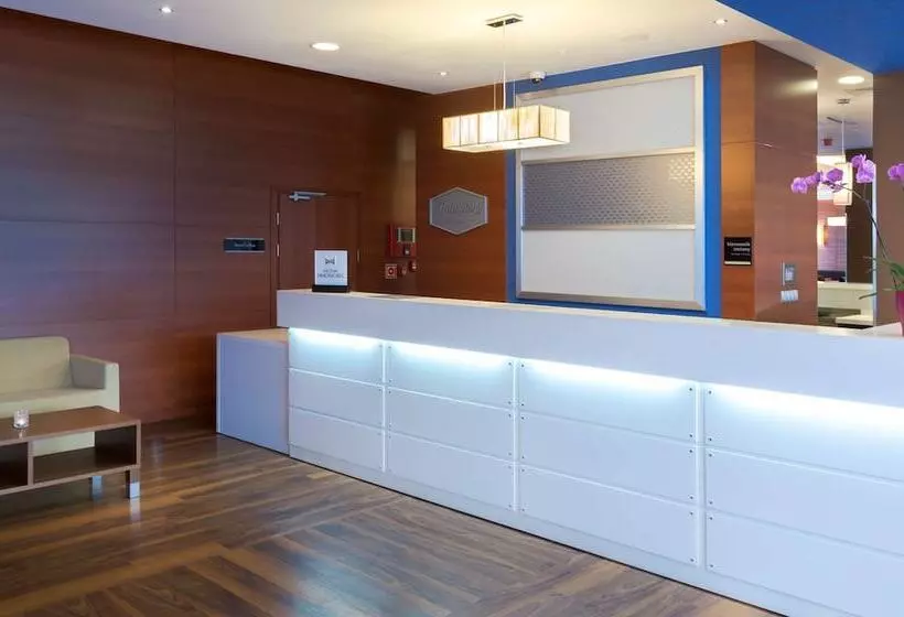 Fotos del hotel Hampton By Hilton Gdansk Airport:  3