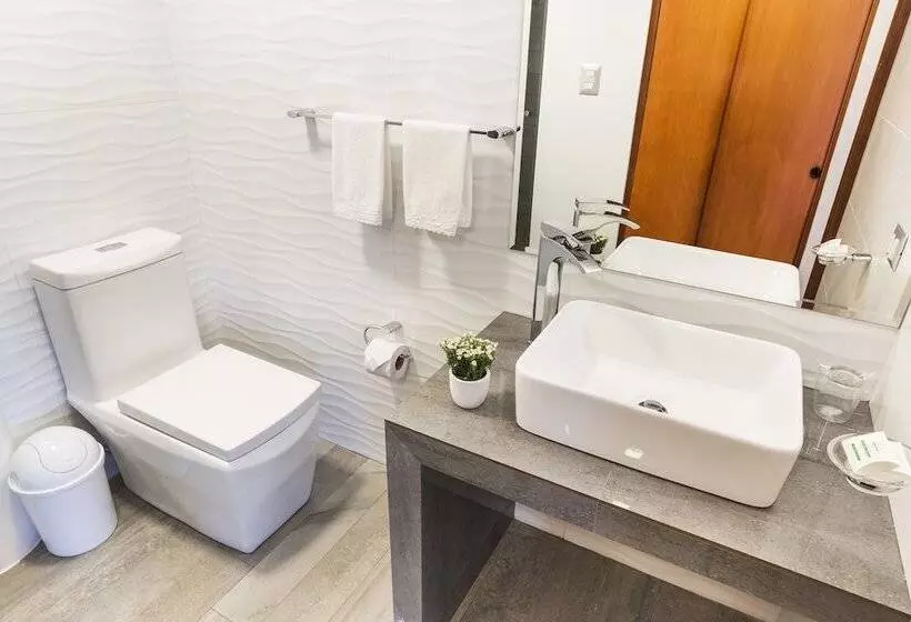 Fotos del hotel Natura Inn:  10