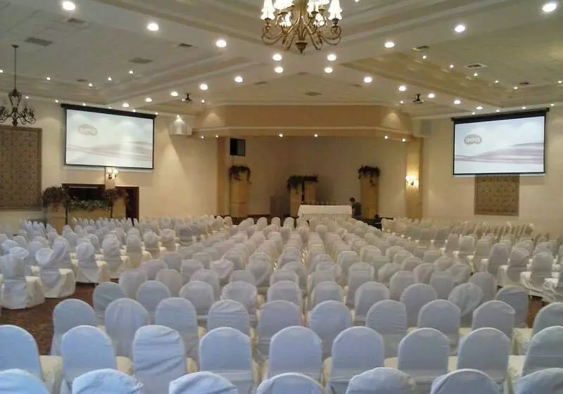 Fotos del hotel Suites El Paseo:  7