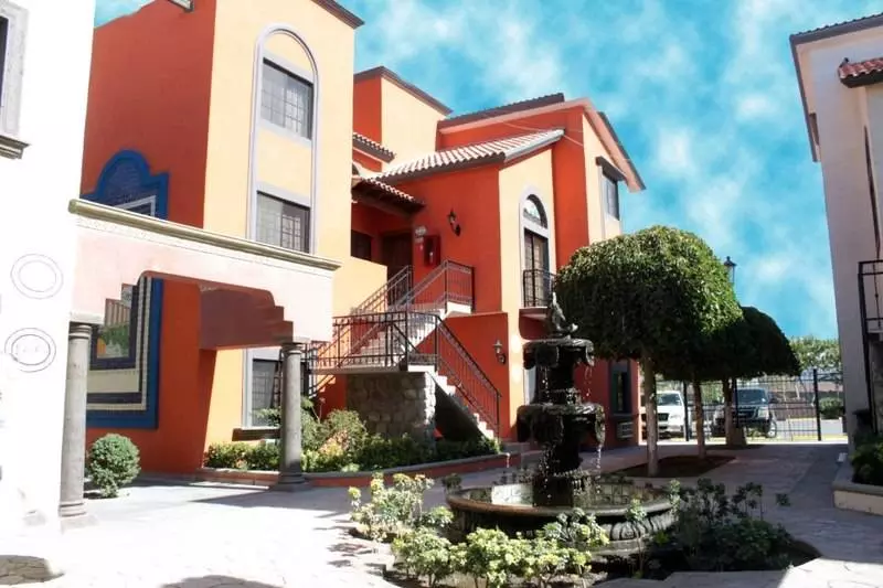 Fotos del hotel Suites El Paseo:  14