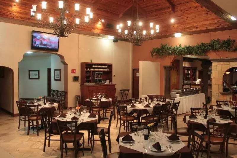 Fotos del hotel Suites El Paseo:  5