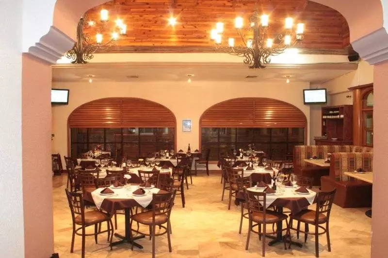 Fotos del hotel Suites El Paseo:  12