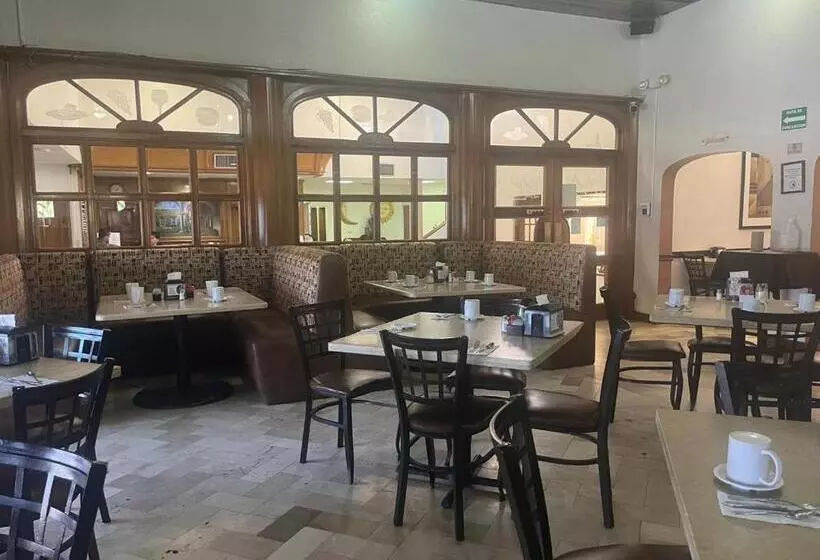 Fotos del hotel Suites El Paseo:  25