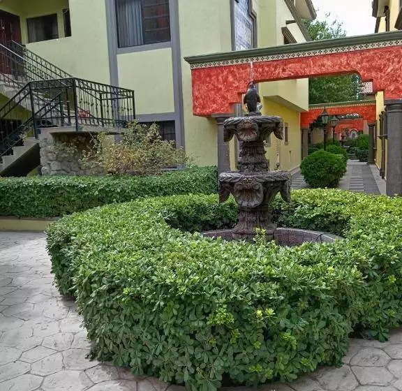 Fotos del hotel Suites El Paseo:  8