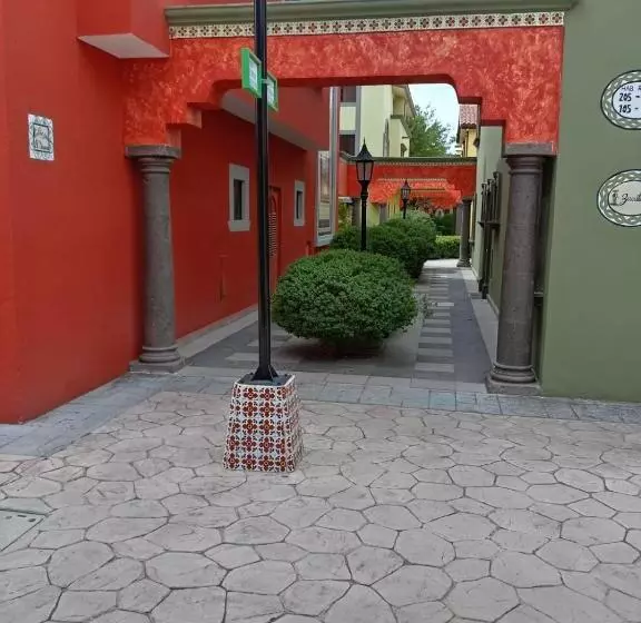 Fotos del hotel Suites El Paseo:  13