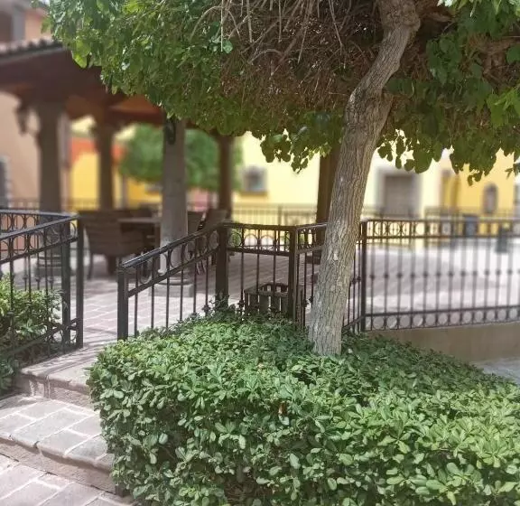 Fotos del hotel Suites El Paseo:  17