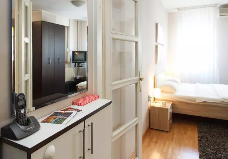 Fotos del hotel Studio Skadarlija 3:  11