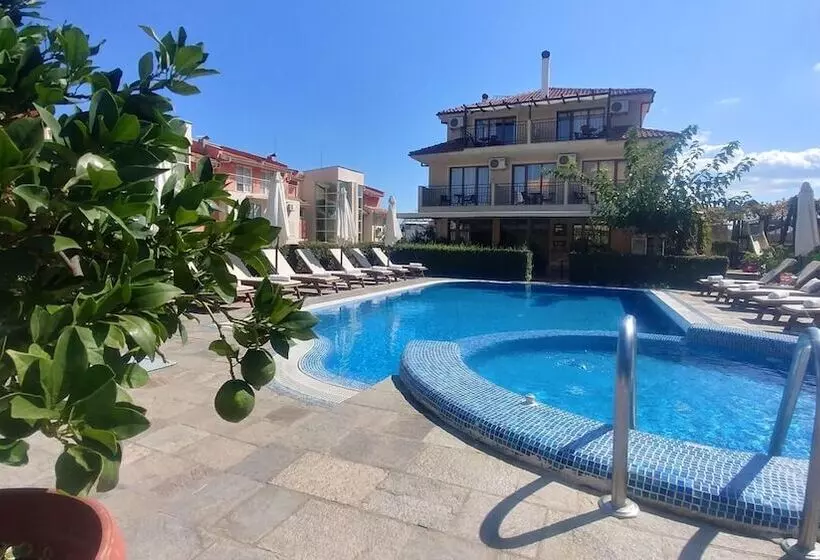 Fotos del hotel Family Hotel Muses:  8