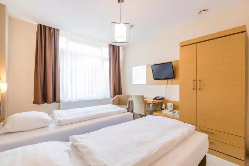 Fotos del hotel Port:  2