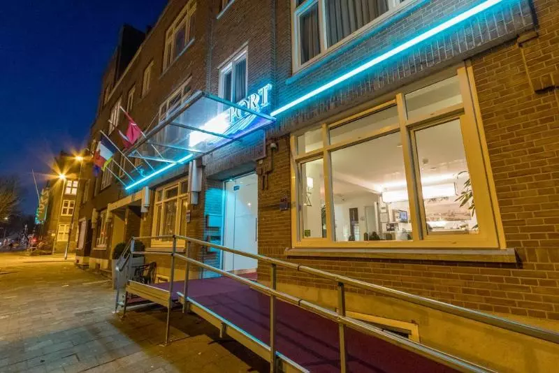 Fotos del hotel Port:  5