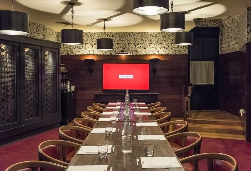 Fotos del hotel The Standard, High Line New York:  3