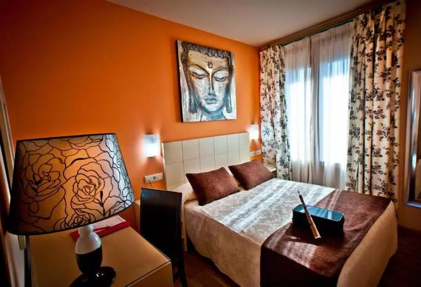 Fotos del hotel Condes De Castilla:  7