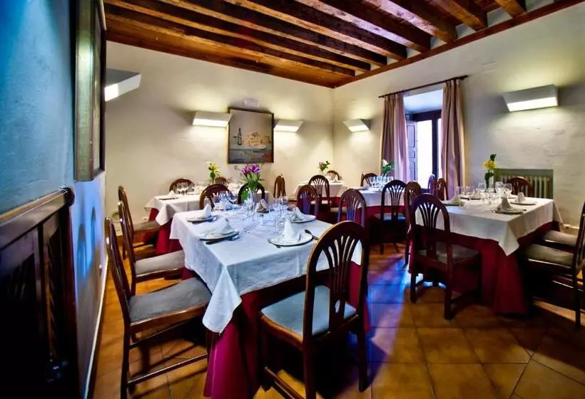 Fotos del hotel Condes De Castilla:  8