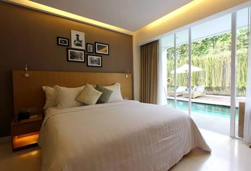 Fotos del hotel Ossotel Legian:  13