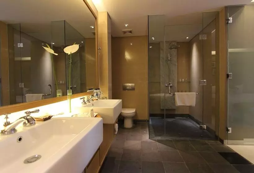 Fotos del hotel Ossotel Legian:  9