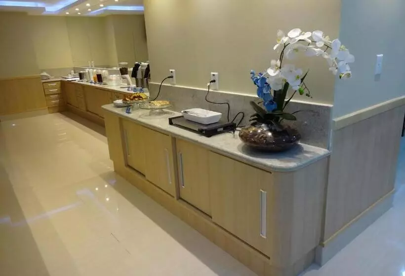 Fotos del hotel Elegance Praia:  7