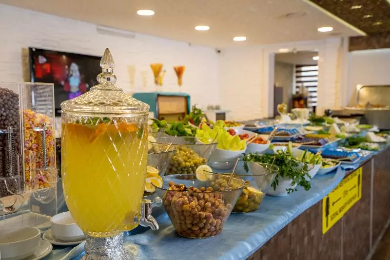 Fotos del hotel Mevre:  8