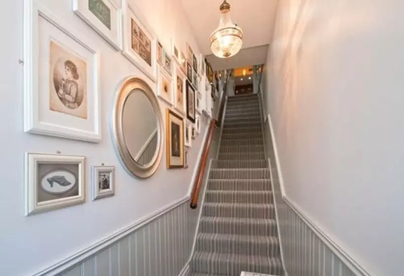 Fotos del hotel W12 Rooms:  3