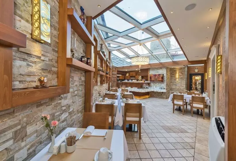 Fotos del hotel The Million Stone Hotel  Special Category:  5