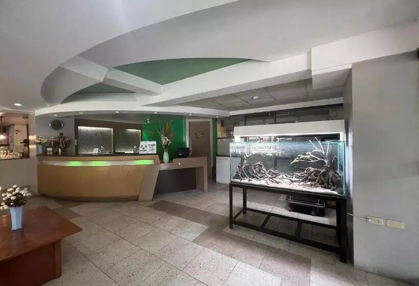 Fotos del hotel Century Plaza:  17