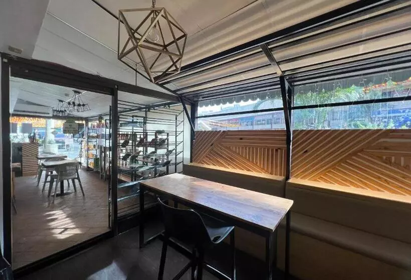 Fotos del hotel Century Plaza:  2