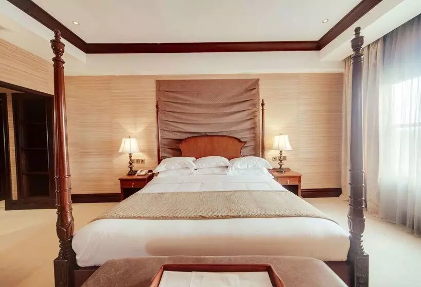 Lake Victoria Serena Golf Resort & Spa