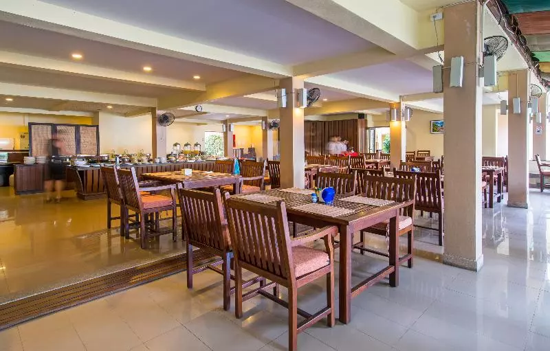 Fotos del hotel Lanta Pura Beach Resort:  3