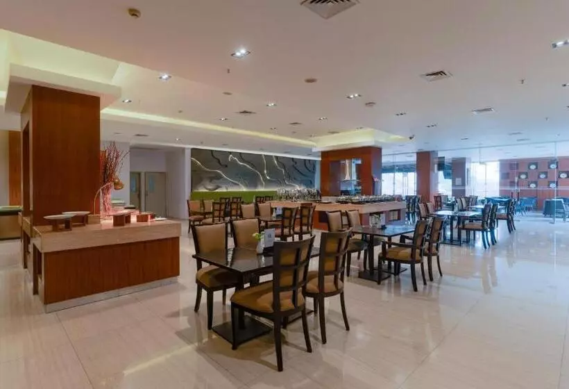 Fotos del hotel Santika Jemursari:  25